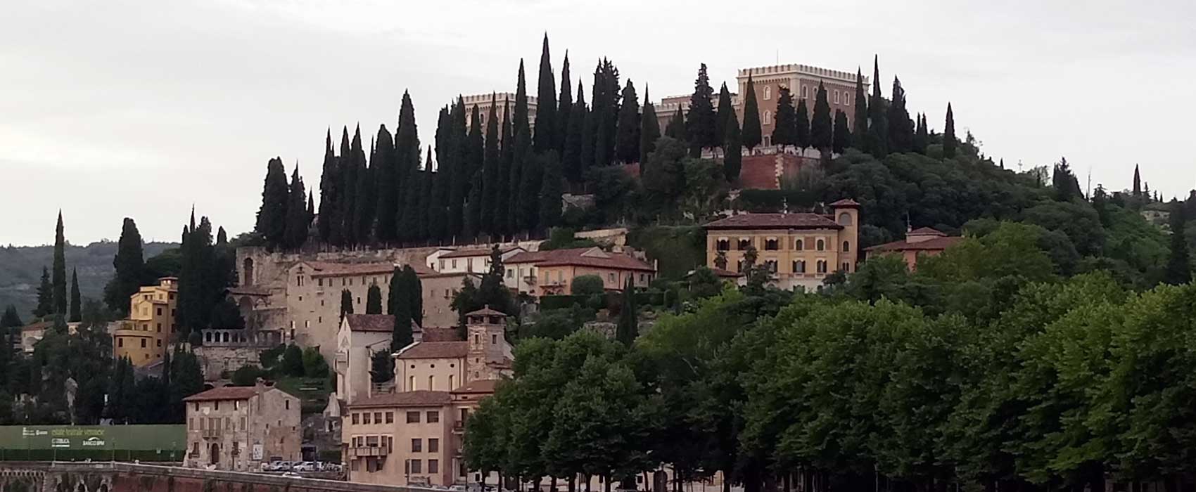 Die Burg San Pietro von Verona.