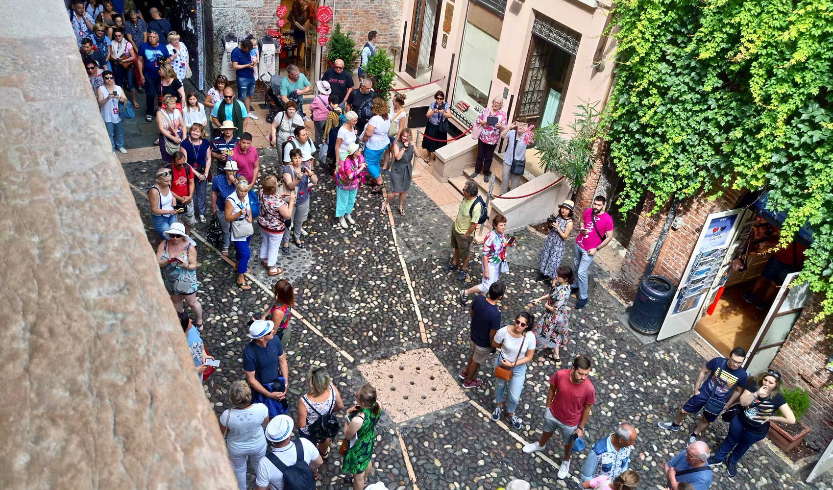 Bis zu Zehntausend Menschen besuchen täglich das Haus der Julia in Verona.