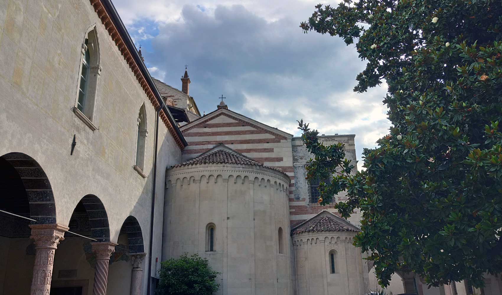 Die Dom - Bibliothek von Verona.